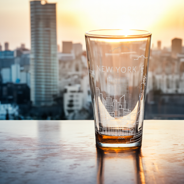 NEW YORK, NY SKYLINE Pint Glass